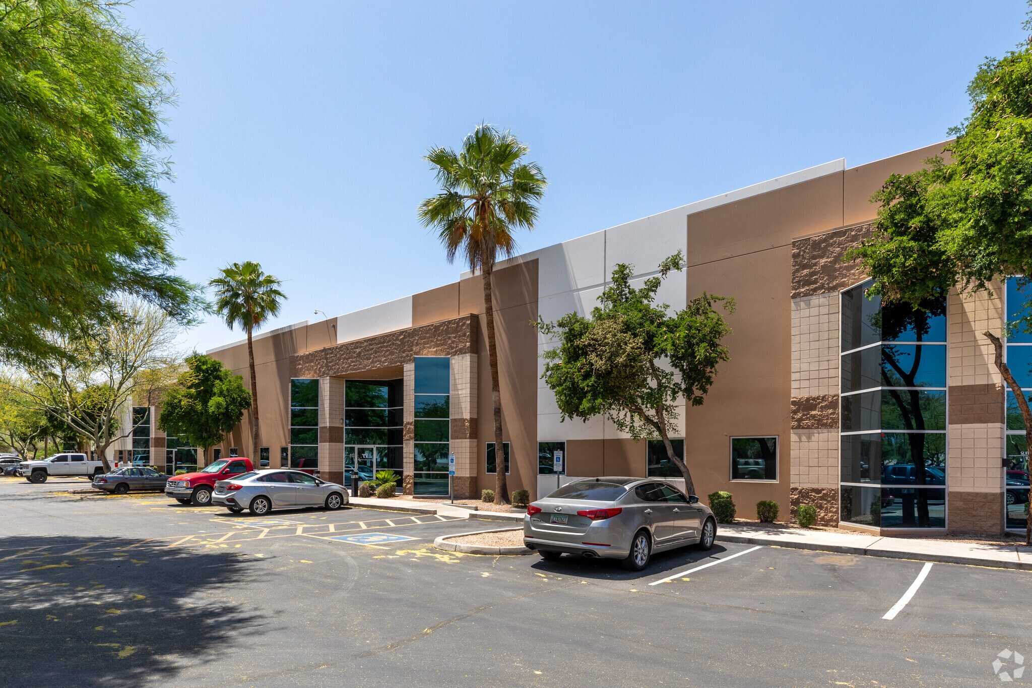 4346 E Elwood St, Phoenix, AZ for lease Primary Photo- Image 1 of 5
