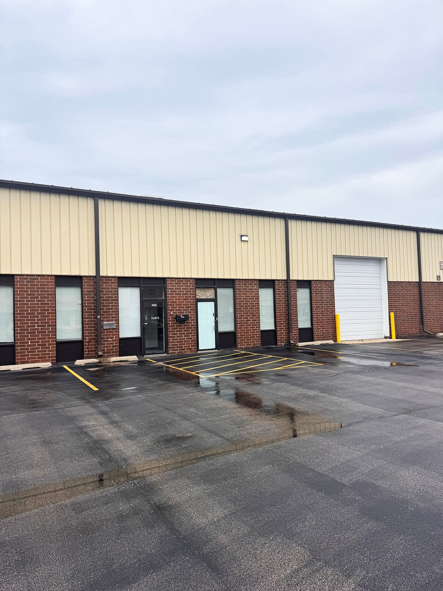 740 Industrial Dr, Cary, IL for lease Interior Photo- Image 1 of 8