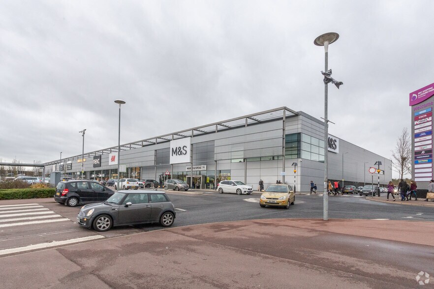 1-8 Stadium Way W, Milton Keynes for lease - Building Photo - Image 3 of 10