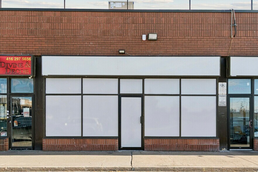 2721 Markham Rd, Toronto, ON à louer - Photo principale - Image 1 de 36