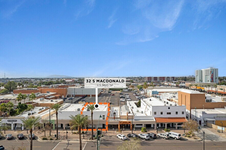 20, 32, & 36 S MacDonald portefeuille de 3 propriétés à vendre sur LoopNet.ca - Photo du bâtiment - Image 2 de 3