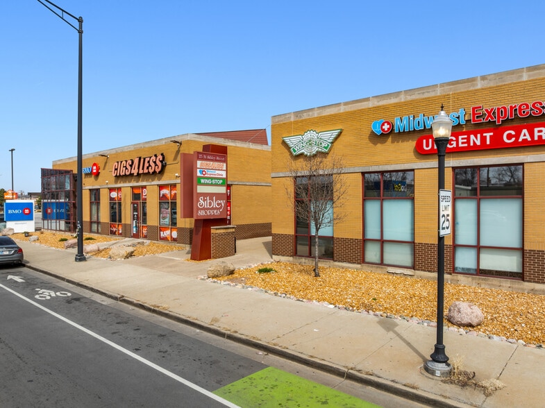25-33 E Sibley Blvd, Hammond, IN for sale - Building Photo - Image 2 of 9
