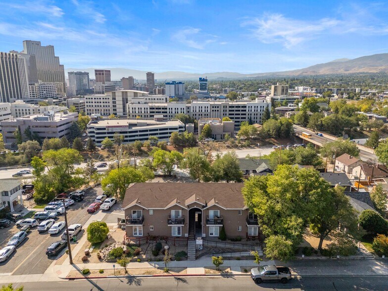 400 University Ter, Reno, NV à vendre - Photo du bâtiment - Image 2 de 5