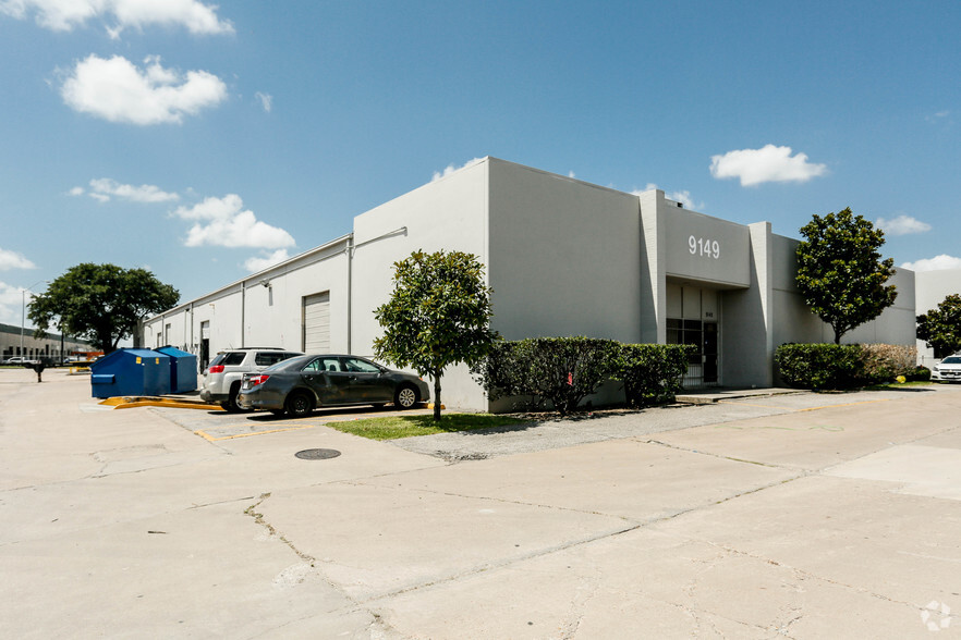 9149-9151 Wallisville Rd, Houston, TX à louer - Photo principale - Image 1 de 6