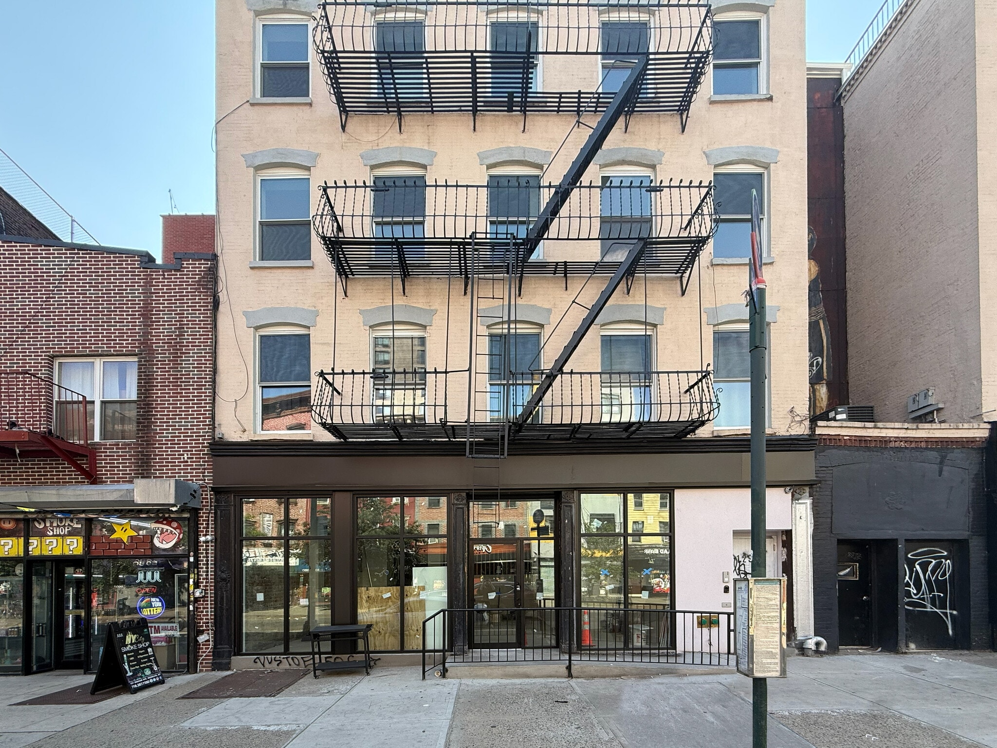 129-137 Johnson Ave, Brooklyn, NY for lease Building Photo- Image 1 of 3
