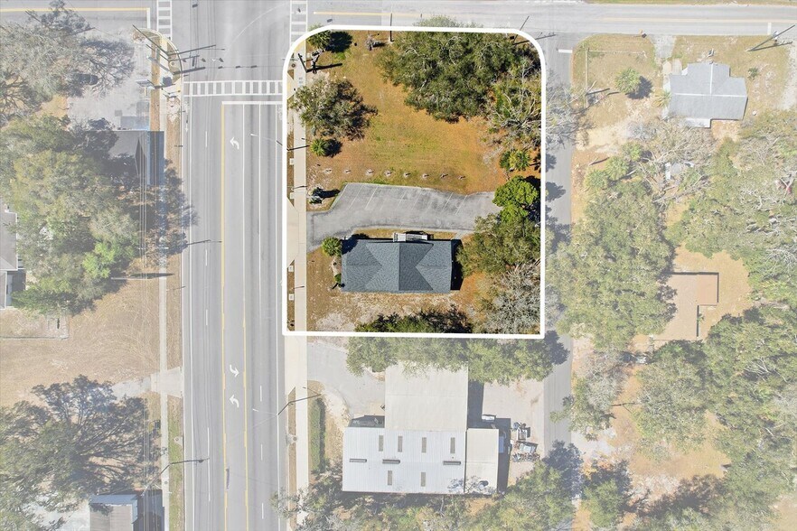 823 NE 5th St, Crystal River, FL à vendre - Photo du bâtiment - Image 3 de 44