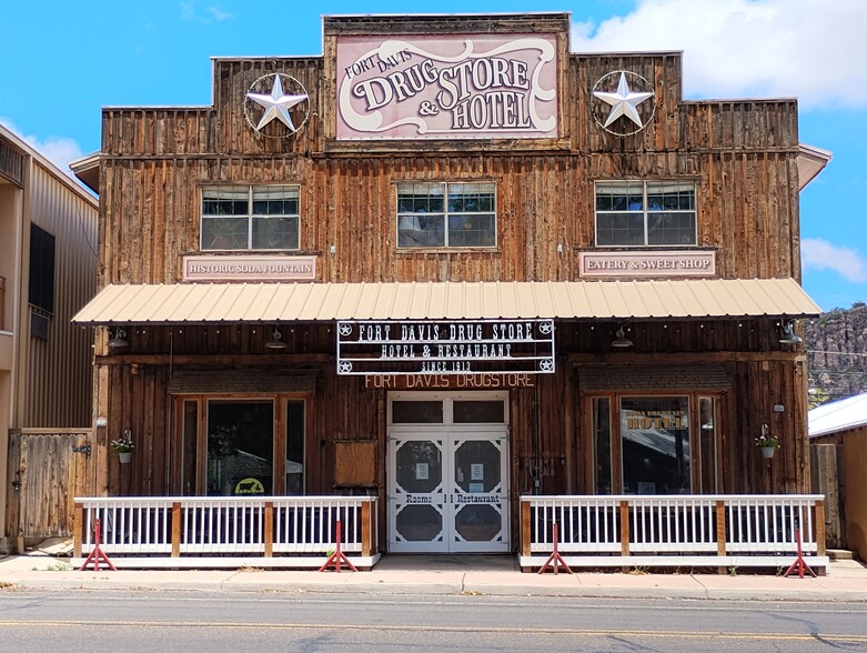 111 N State St, Fort Davis, TX à vendre - Photo du bâtiment - Image 1 de 54