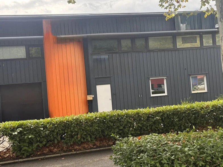 19 Rue De Comboire, Échirolles for lease - Building Photo - Image 1 of 15