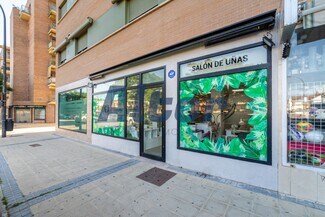 Plus de détails pour Multi-résidentiel à vendre