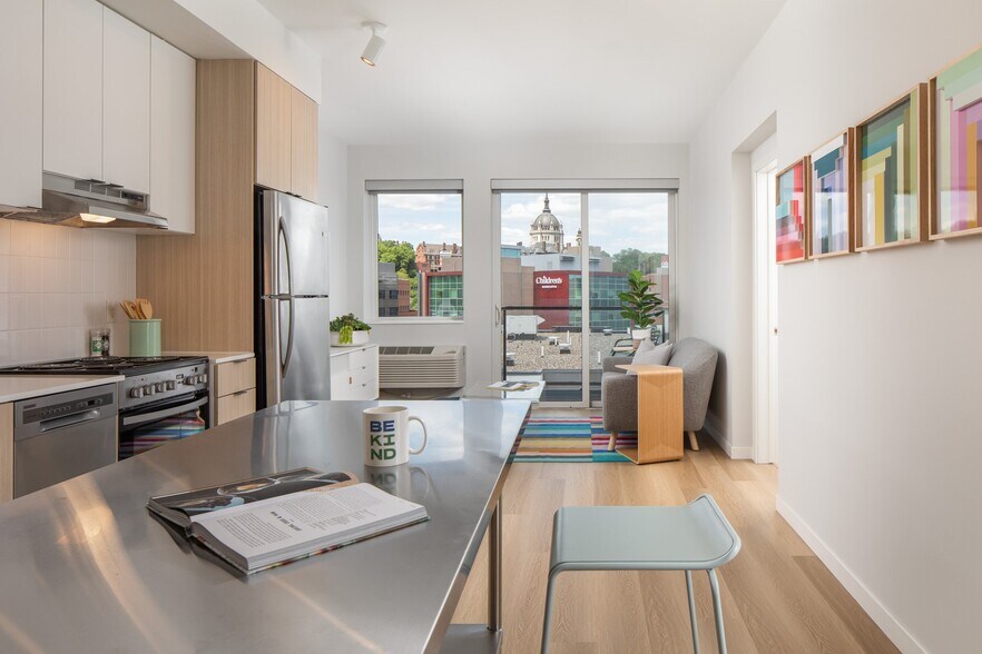 337 7th St W, Saint Paul, MN à vendre - Photo du bâtiment - Image 2 de 89