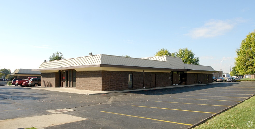 5950 Sharon Woods Blvd, Columbus, OH for lease - Building Photo - Image 2 of 9