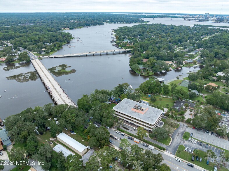 644 Cesery Blvd, Jacksonville, FL à vendre - Photo du bâtiment - Image 1 de 36