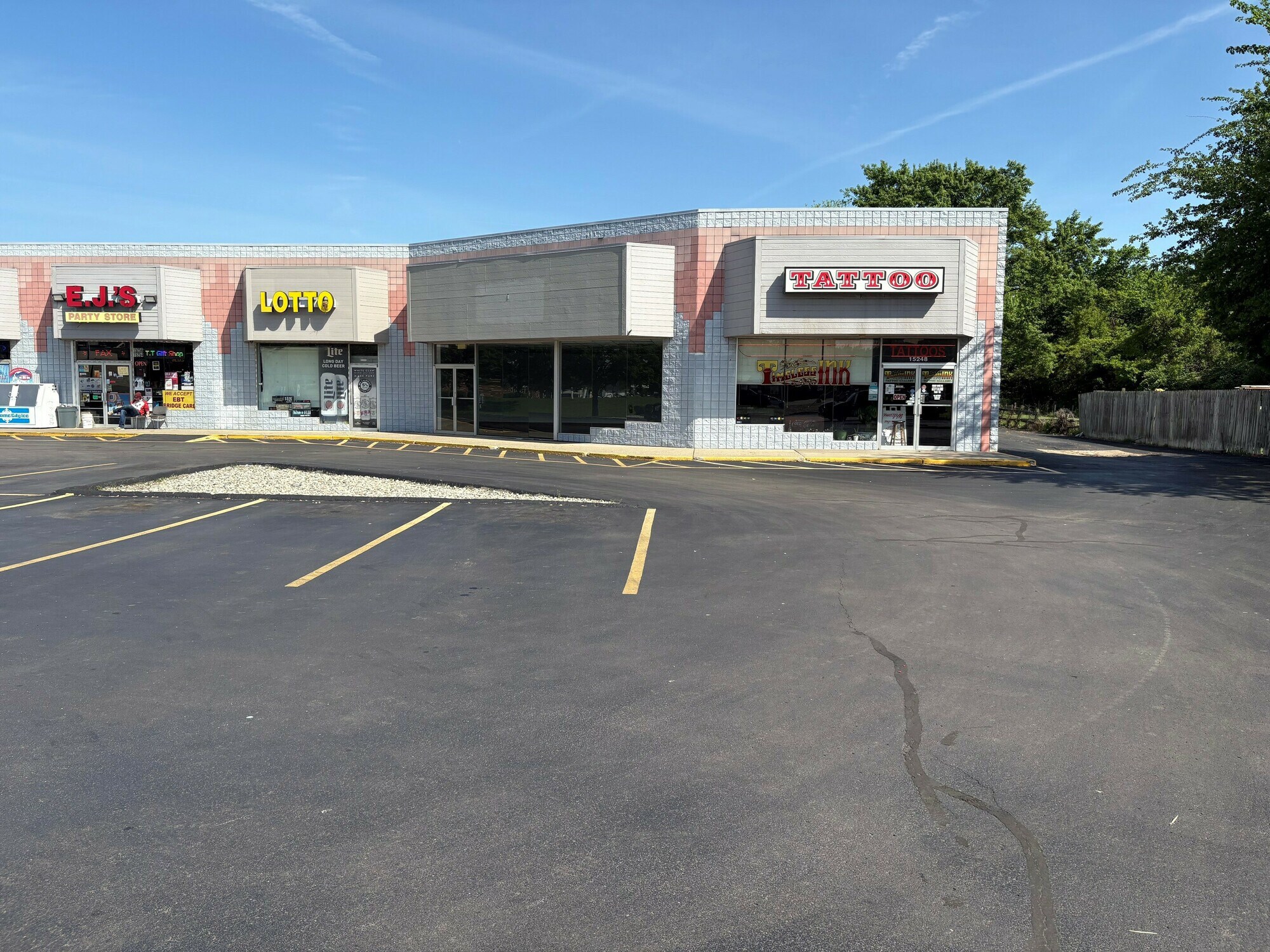 15248-15258 S Dixie Hwy, Monroe, MI for lease Building Photo- Image 1 of 4