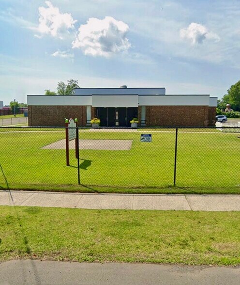 43 Jones Rd, Hamden, CT for sale - Building Photo - Image 3 of 12