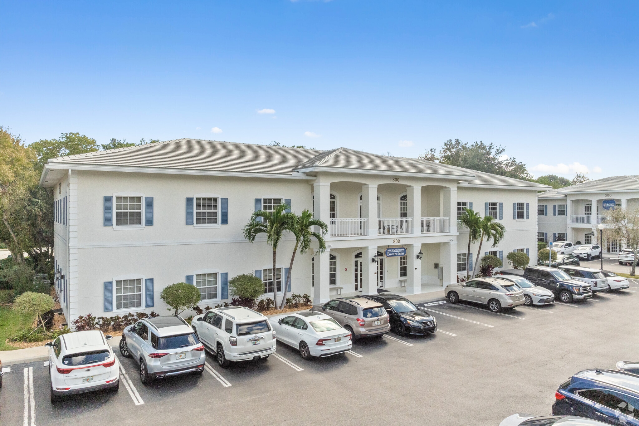 100 Village Square Crossings, Palm Beach Gardens, FL for lease Primary Photo- Image 1 of 17