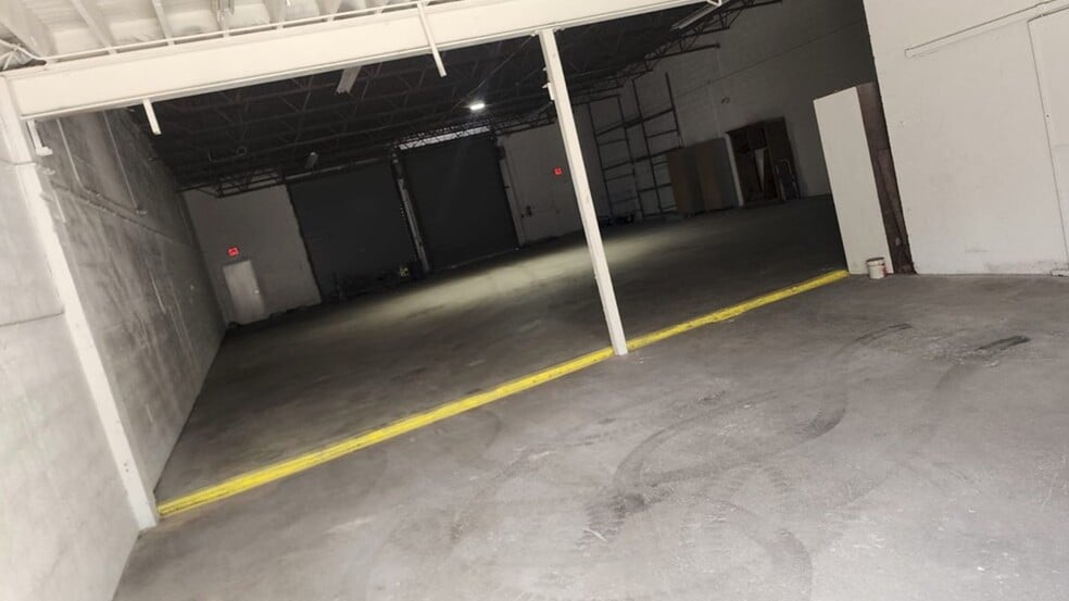 14040 NW 19th Ave, Opa-locka, FL for sale - Building Photo - Image 3 of 11