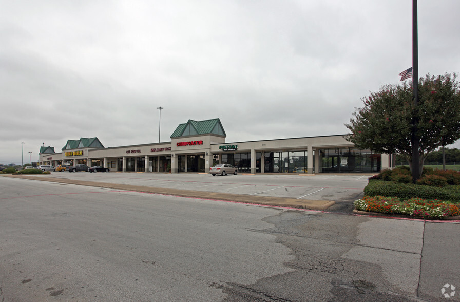 9780 LBJ Dr, Dallas, TX for lease - Building Photo - Image 1 of 5