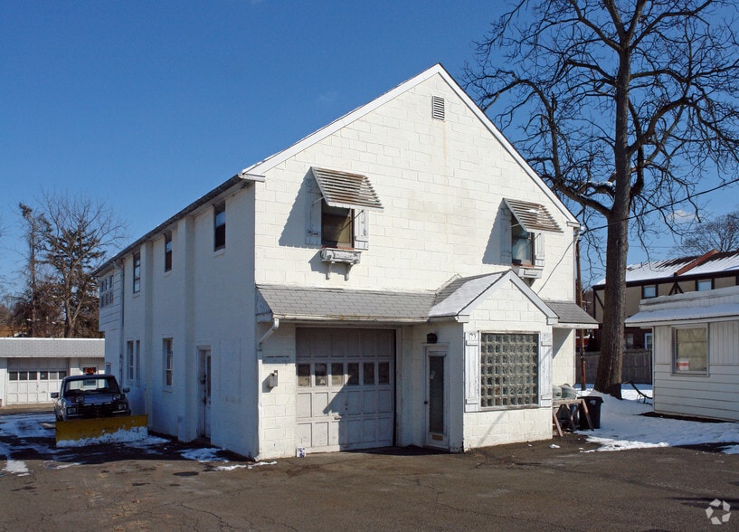 2423 Susquehanna Rd, Abington, PA for sale - Primary Photo - Image 1 of 8