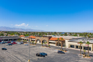 Valley Oaks Plaza - Entrepôt