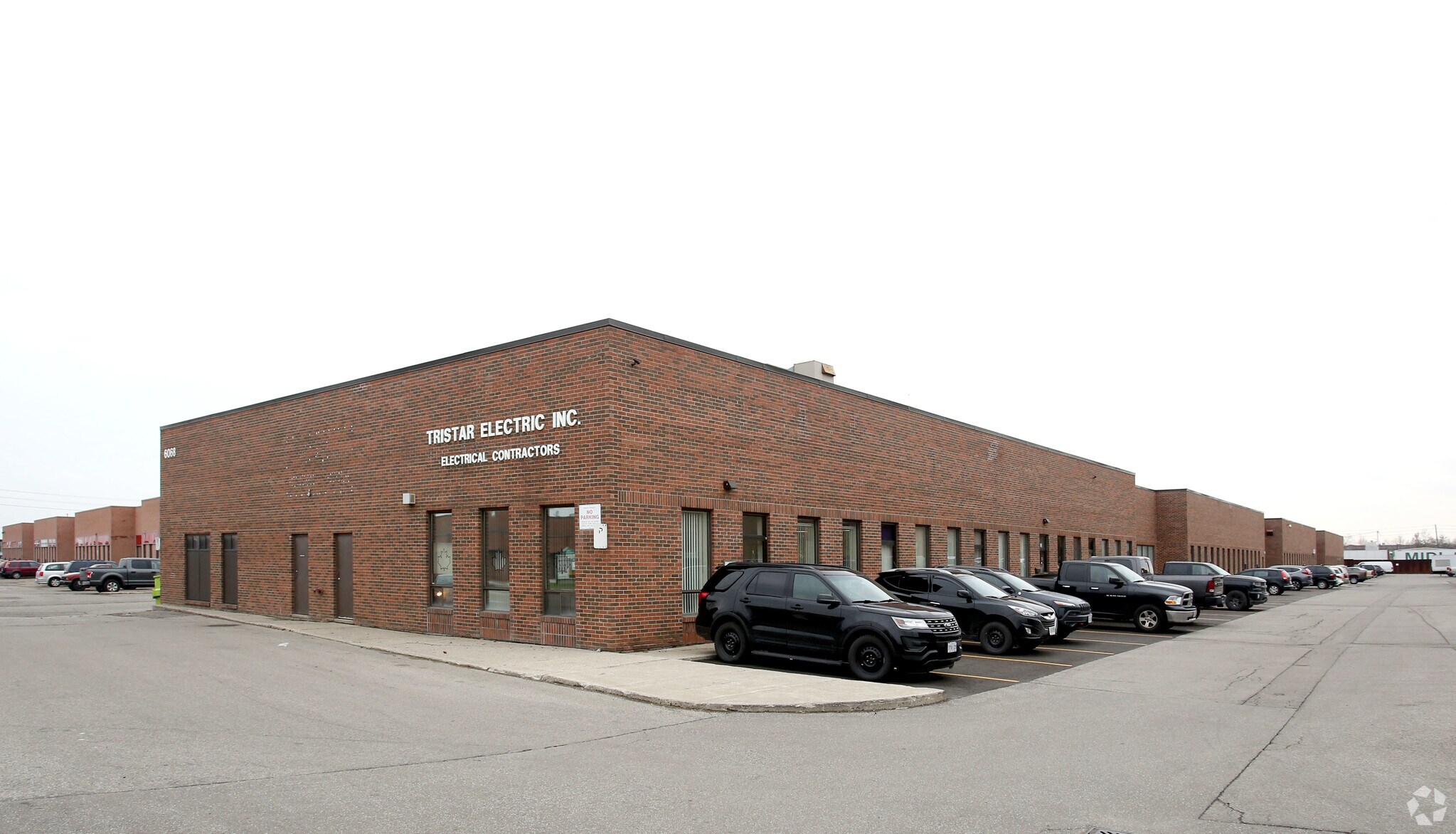 6068 Netherhart Rd, Mississauga, ON à louer Photo principale- Image 1 de 3