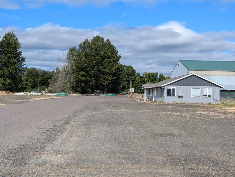 310 S 9th St, Philomath, OR à vendre - Photo du bâtiment - Image 2 de 4