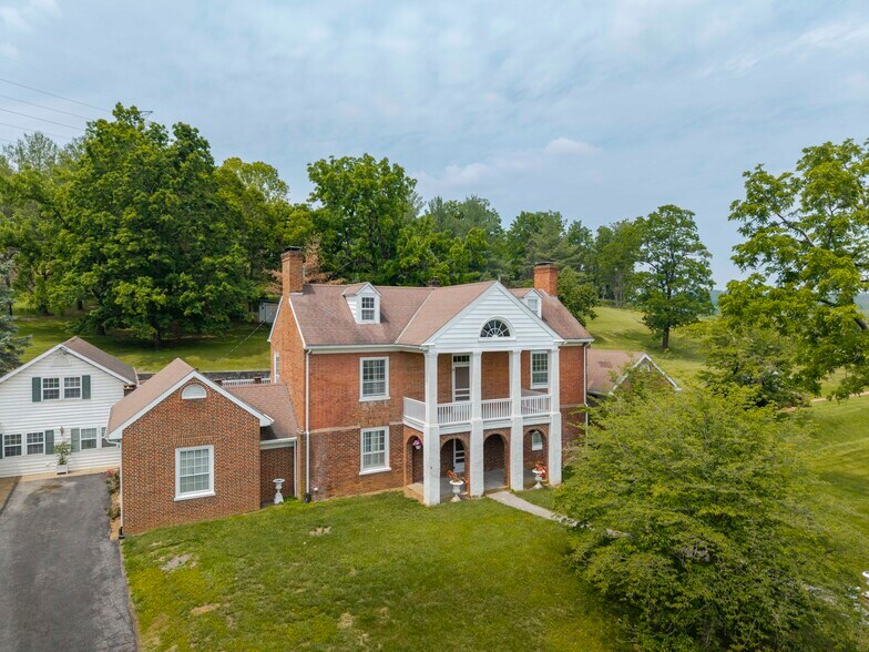 610 New Hope Rd, Staunton, VA à vendre - Photo du bâtiment - Image 2 de 65