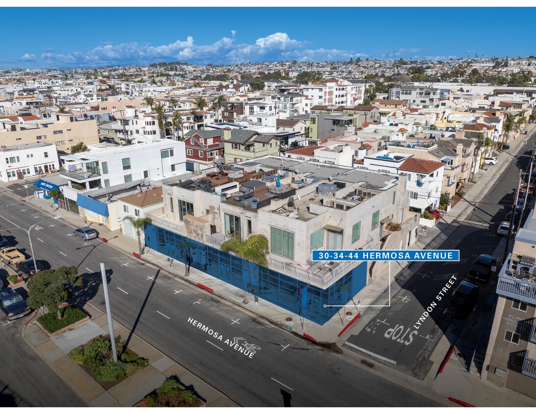 30, 34, 44 Hermosa Ave, Hermosa Beach, CA à louer Photo principale- Image 1 de 27