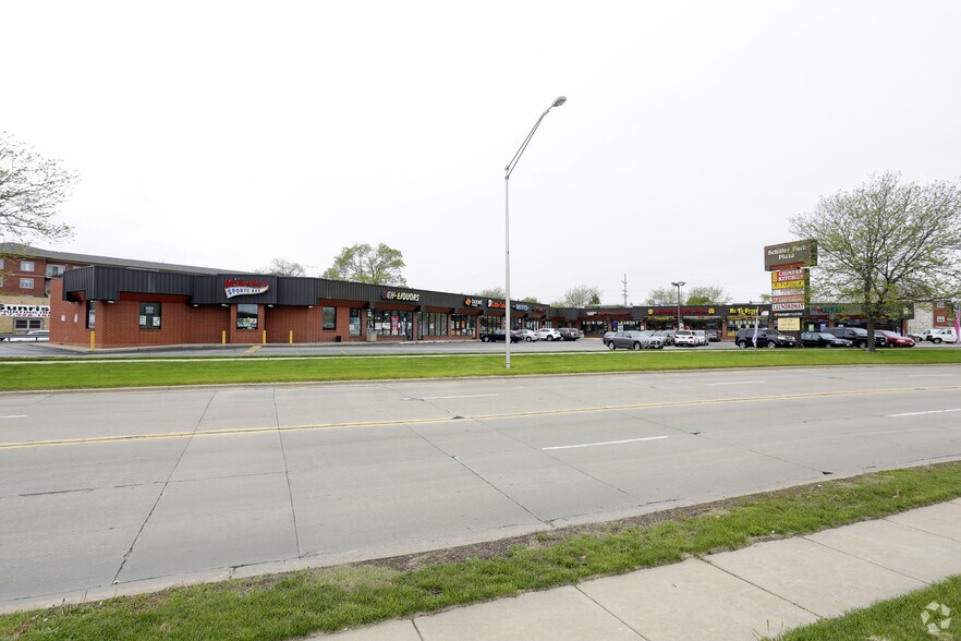 3902-3932 25th Ave, Schiller Park, IL à vendre - Photo principale - Image 1 de 1