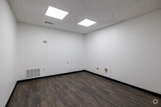 3520 W 69th St, Little Rock, AR for lease Interior Photo- Image 1 of 3