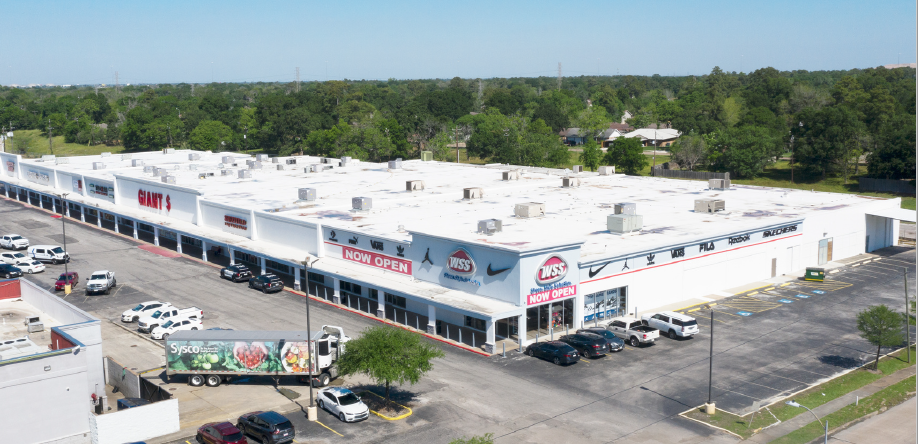 10911-11035 East Fwy, Houston, TX for lease - Building Photo - Image 1 of 7