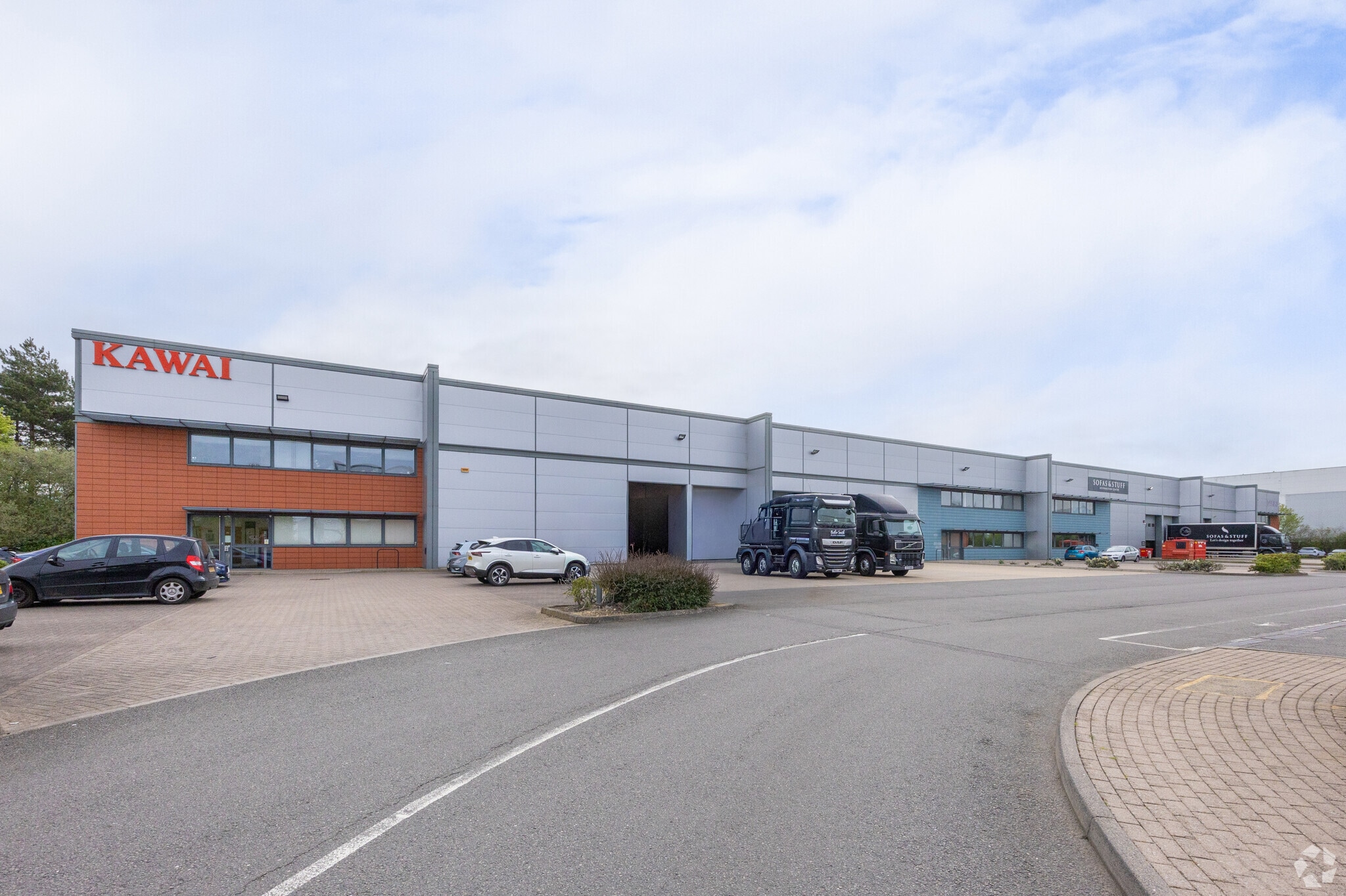 Dunfermline Ct, Milton Keynes for lease Primary Photo- Image 1 of 5