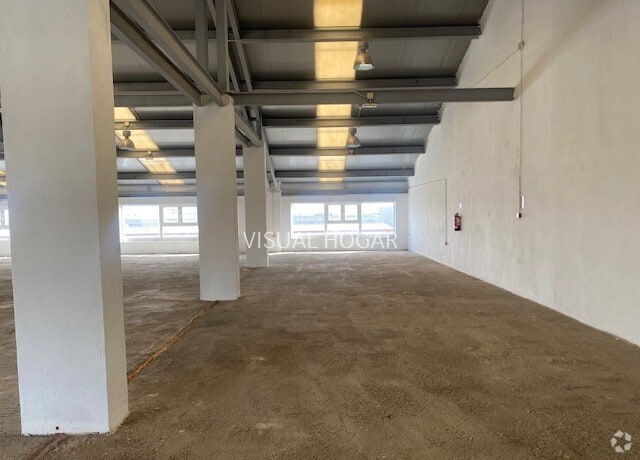 Alcorcón, MAD 28923 - Unit Puerta 02, Esc. 1 - - Interior Photo - Image 2 of 2