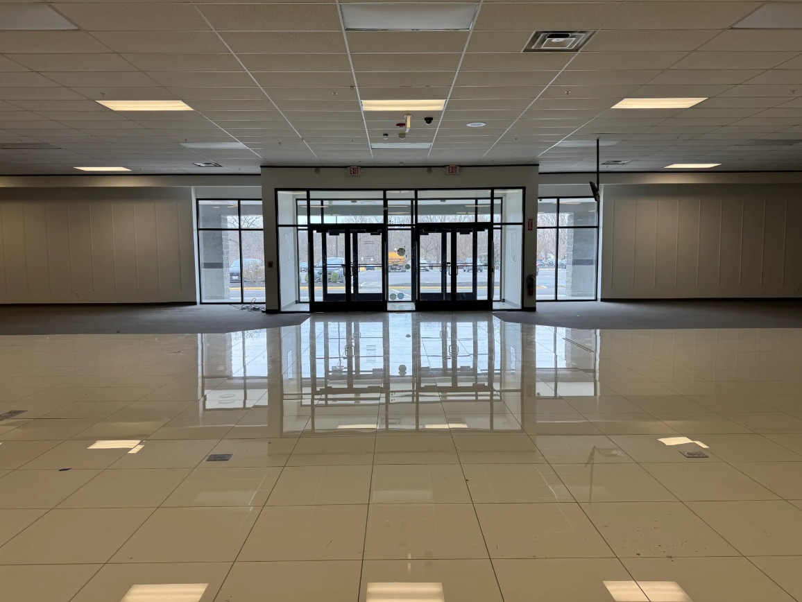 501 Columbia Tpke, Rensselaer, NY à louer Photo intérieure- Image 1 de 7