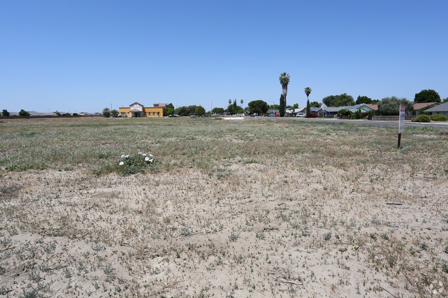 SWC Bush St & 19th Ave, Lemoore, CA à vendre - Autre - Image 1 de 3