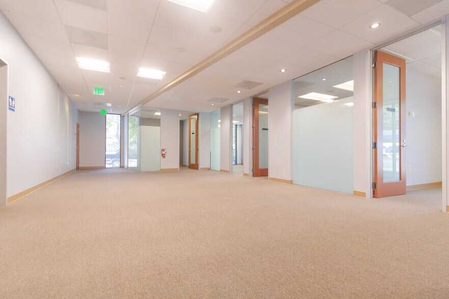 800 N 1st St, San Jose, CA à louer - Photo du bâtiment - Image 2 de 17
