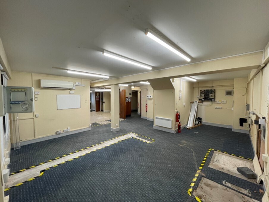 87 High St, Nailsea for lease Interior Photo- Image 1 of 6