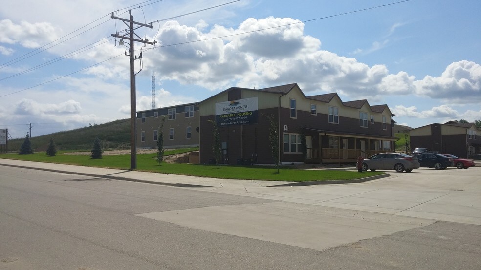 Dakota Acres Phase II portefeuille de 1 propriétés à vendre sur LoopNet.ca - Photo du bâtiment - Image 2 de 3