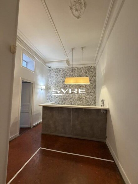 Office in Marseille for lease - Interior Photo - Image 3 of 7