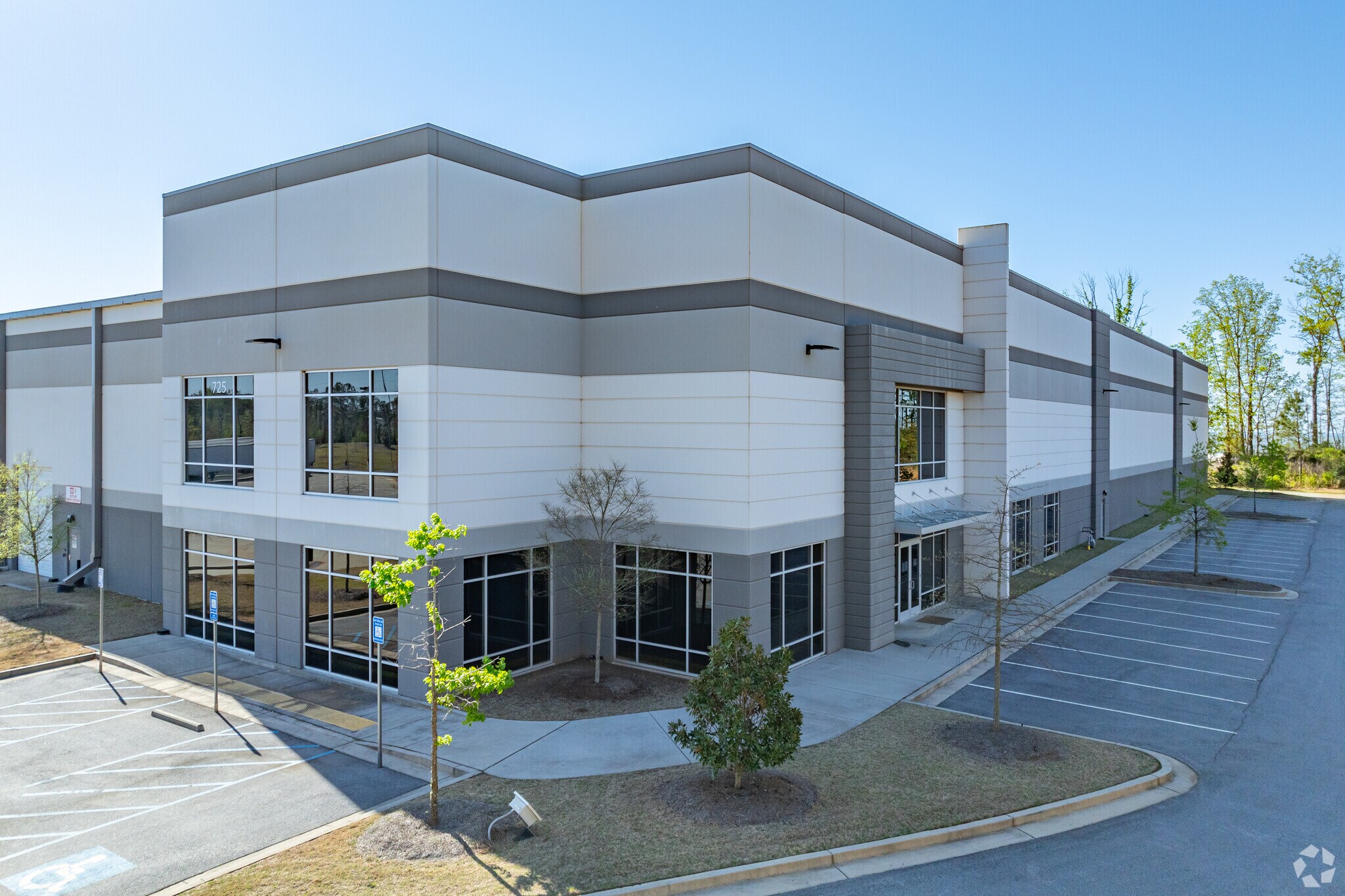 725 Factory Shoals Rd, Lithia Springs, GA à louer Photo du bâtiment- Image 1 de 8