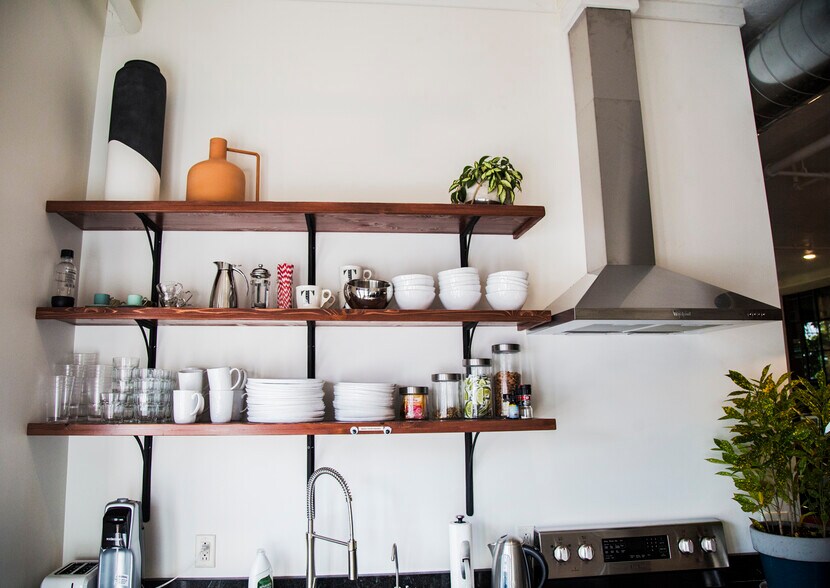 602 N 6th St, Fairfield, IA à louer - Photo du bâtiment - Image 3 de 18