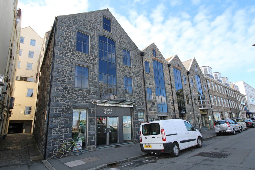 South Esplanade, Guernsey à louer - Photo du bâtiment - Image 2 de 2