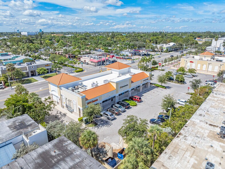 1735-1891 N Federal Hwy, Hollywood, FL à louer - Photo du bâtiment - Image 3 de 11