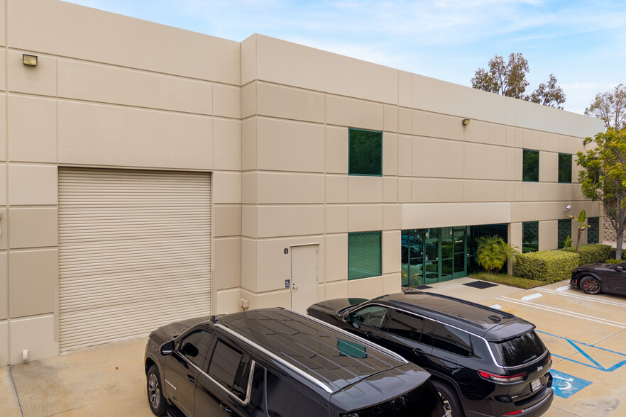 2575 Fortune Way, Vista, CA for lease - Building Photo - Image 3 of 27