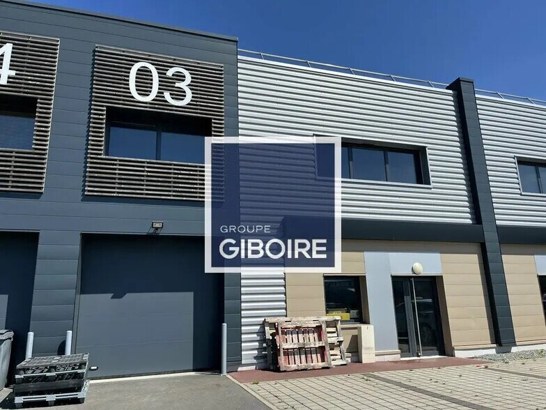 Industrial in Cesson-Sévigné for lease - Primary Photo - Image 1 of 6