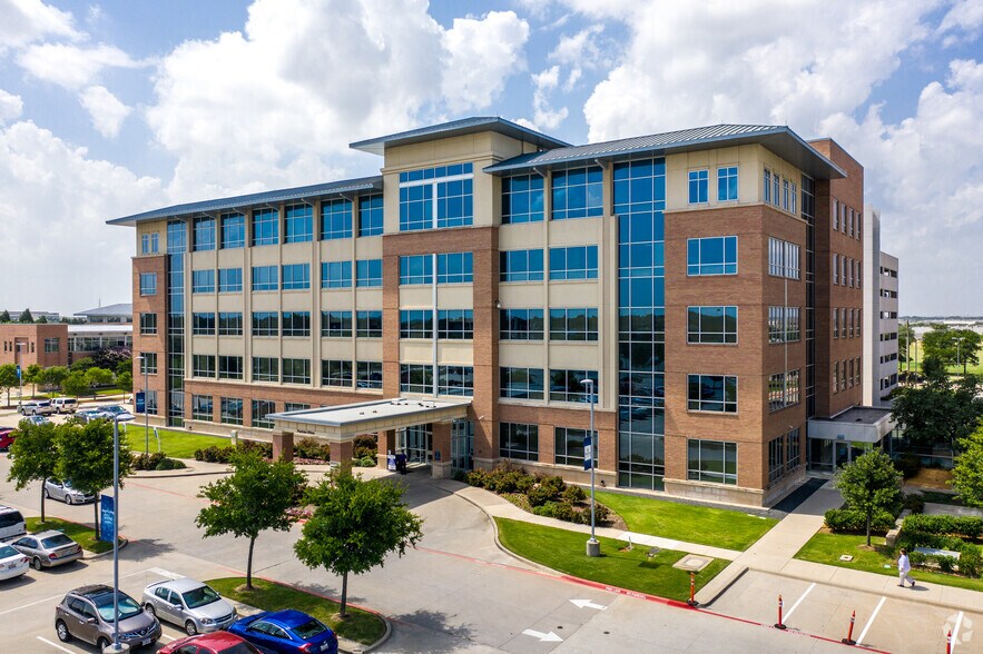 2821 E President George Bush Hwy, Richardson, TX à louer - Photo du bâtiment - Image 2 de 4