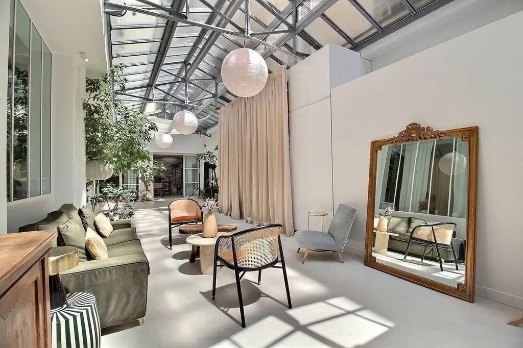 Office in Paris for sale Interior Photo- Image 1 of 8