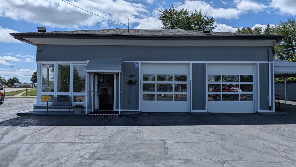 1153 Baldwin Ave, Pontiac, MI for sale - Building Photo - Image 2 of 17