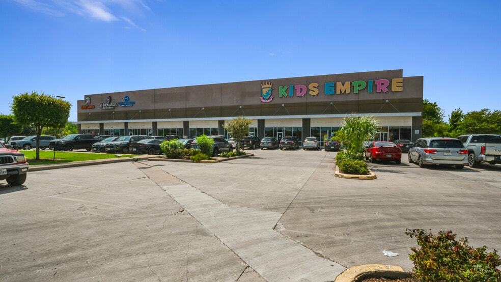 10404 Gulf Fwy, Houston, TX for sale - Building Photo - Image 1 of 8