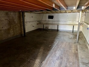 2-4 Market Sq, Witney à vendre Photo intérieure- Image 1 de 5