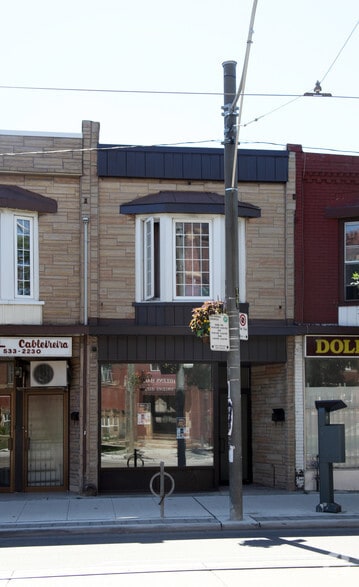 1685 Dundas St W, Toronto, ON à louer - Photo du bâtiment - Image 2 de 2